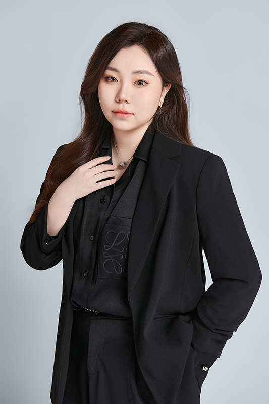 江瑶 - 数字化总监(Digital Director)